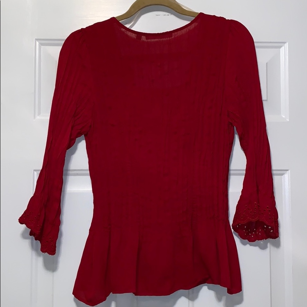NY Collection Red Ruffle Blouse Sz M Peplum Eyelet Trim 3/4 Sleeve Feminine Top - Picture 4 of 4
